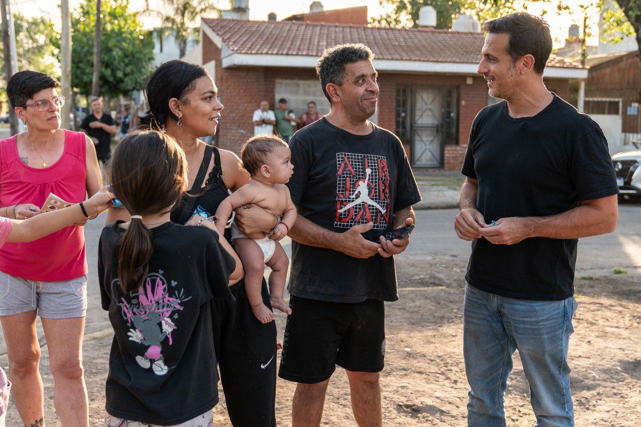 Lanús Este: Intendente Álvarez presenta obras de mejora en plaza El Morro —…