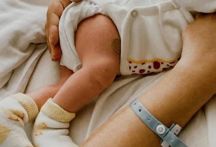 Lanús y Lomas de Zamora celebran sus primeros nacimientos del año — Imagen 1