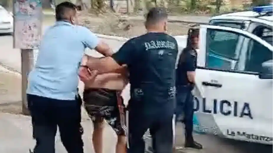 Hombre detenido por asesinar a su pareja y bebé en González Catán — Imagen 1