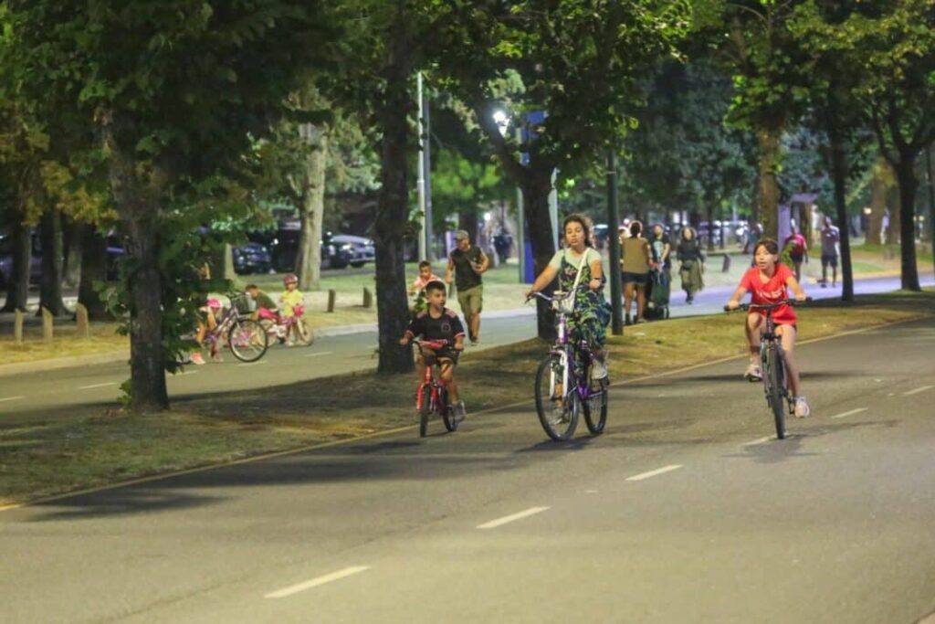 San Isidro cierra avenidas para Paseo Nocturno de Bicicletas — Imagen 1