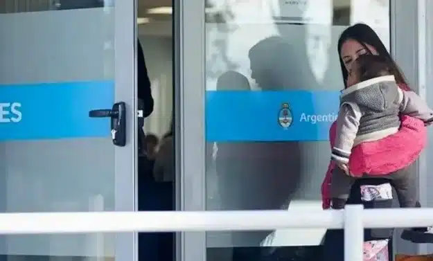 La AUH y la Tarjeta Alimentar registraron mejora real pero fracasaron en…