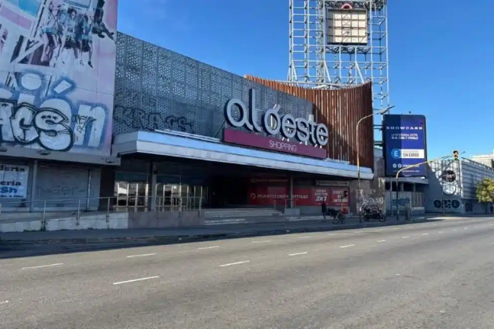 IRSA transformará Showcenter en outlet con gastronomía y entretenimientos —…