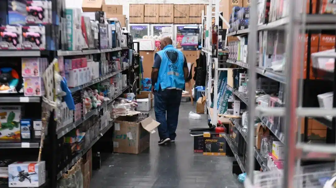 Desarticulada una banda dedicada a la importación y venta irregular en San…