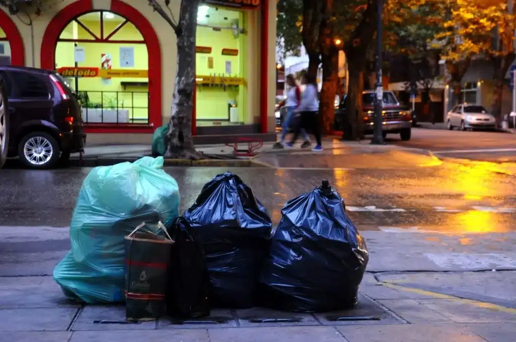 Recolección de residuos en Malvinas Argentinas se mantendrá durante — Imagen 1