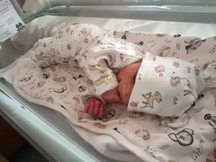 Bebé nace en ambulancia SAME después de llamada urgente — Imagen 1