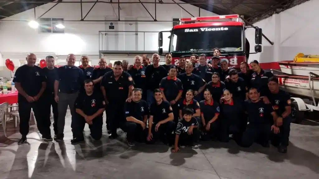 Bomberos Voluntarios de San Vicente celebran su 71° aniversario con mirada —…