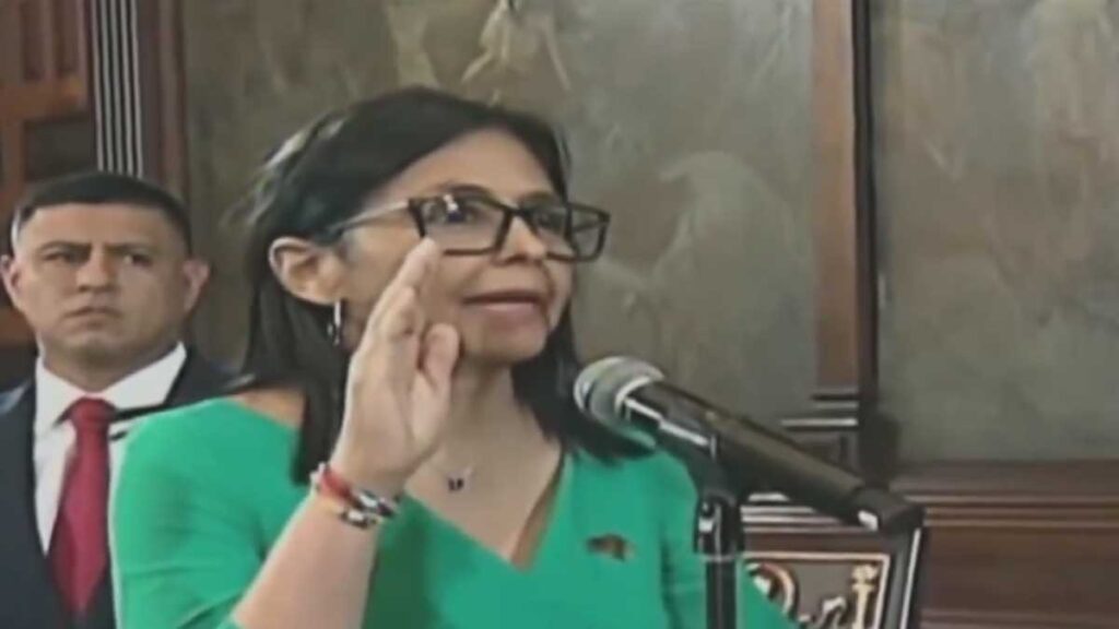 Maduro capturado por Estados Unidos y Delcy Rodríguez asume presidencia —…