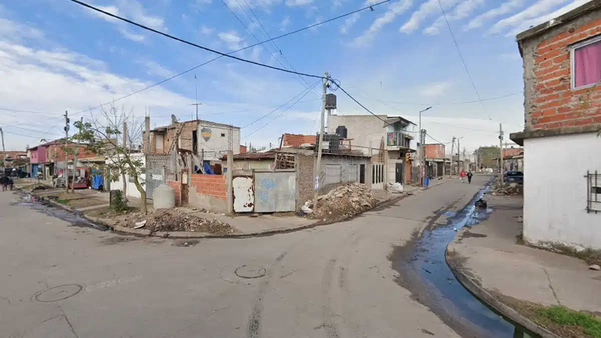 Lanús: asesinaron a un ciclista de un disparo en la espalda — Imagen 1