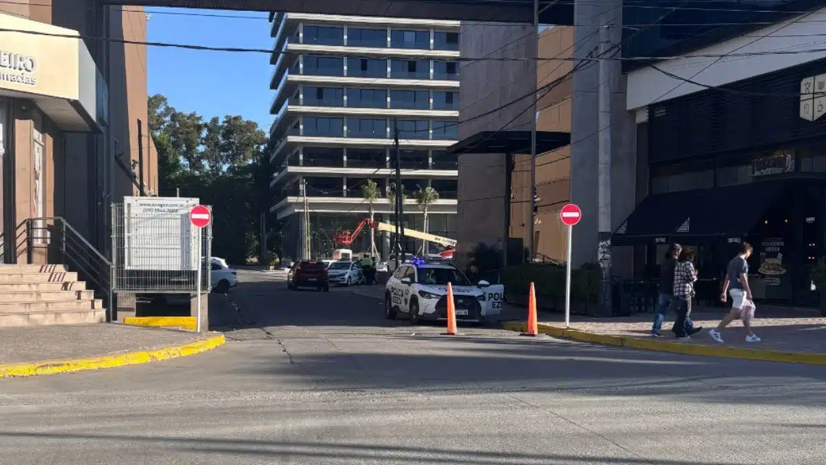 Vecinos de Canning valoran el nuevo sentido de circulación de Giribone —…