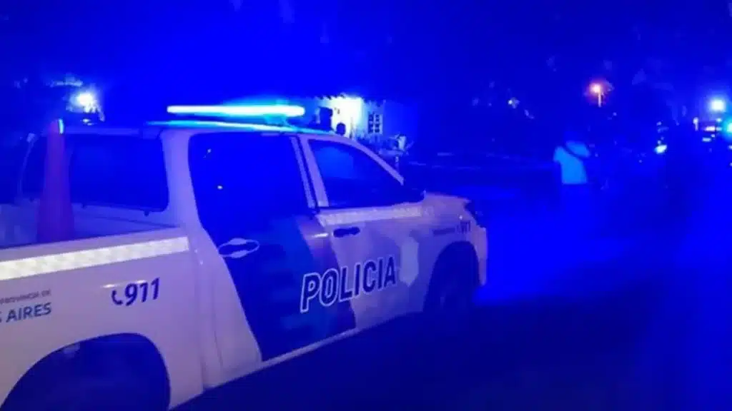 Vehículo robado en Lomas detenido tras persecución policial — Imagen 1