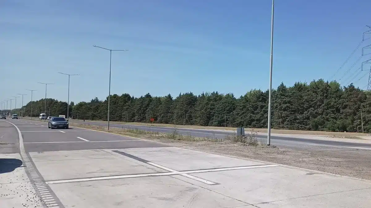 Vecinos protestan por cortes de luz en Canning y San Vicente — Imagen 1