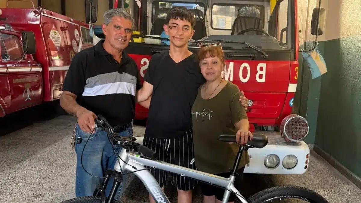 Bicicleta para bomberos: La Cámara de Industria y Comercio de Longchamps entr…