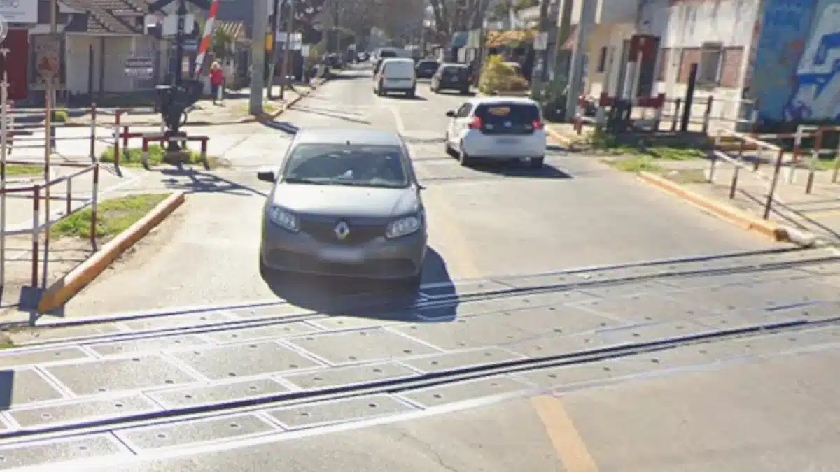 Fallecida en Almirante Brown: Embestida por Tren Roca; ramal Bosques vía…