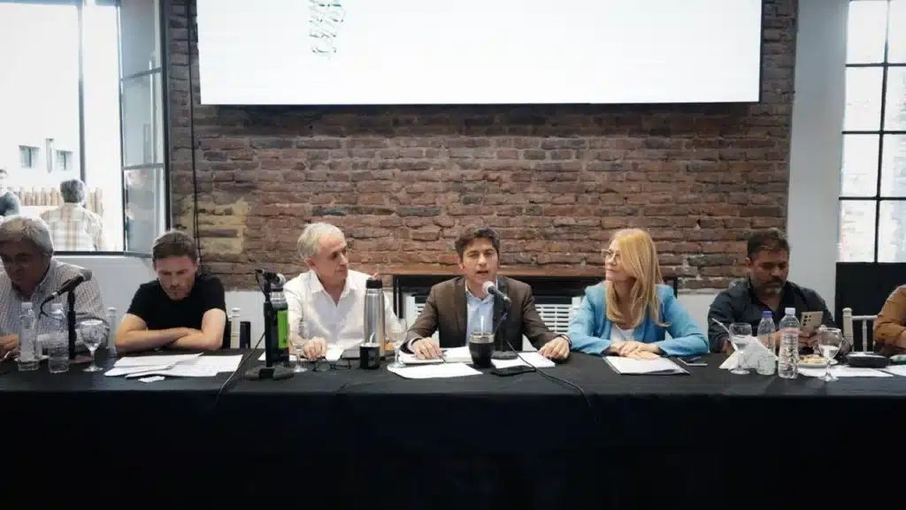 Kicillof alertó sobre política destrucción productiva y turística en BA —…