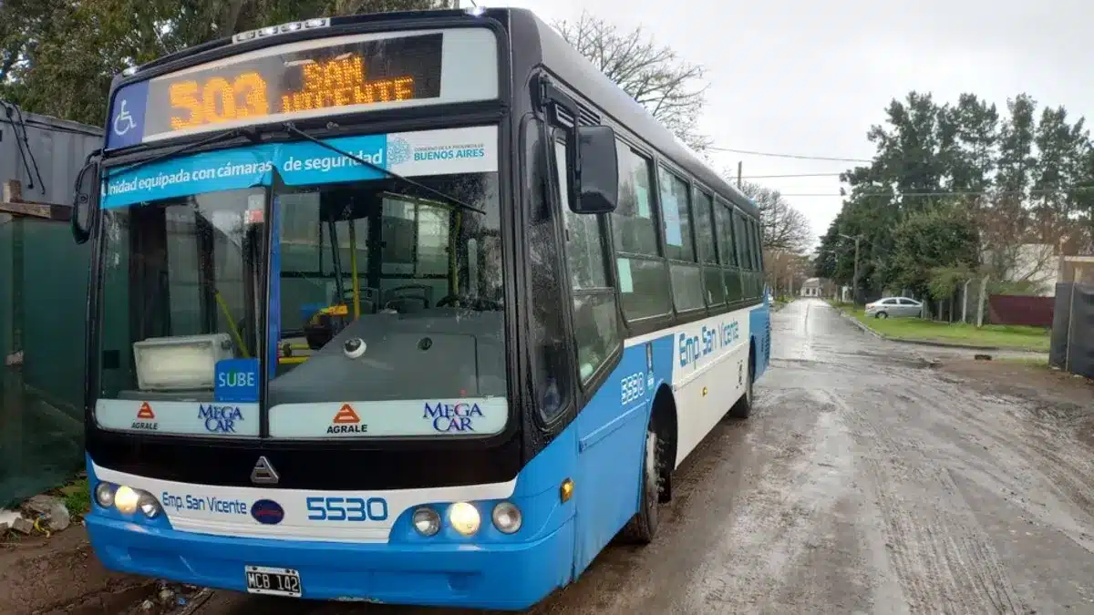 Muerte en colectivo: Este domingo, un hombre mayor se descompensó durante un —…