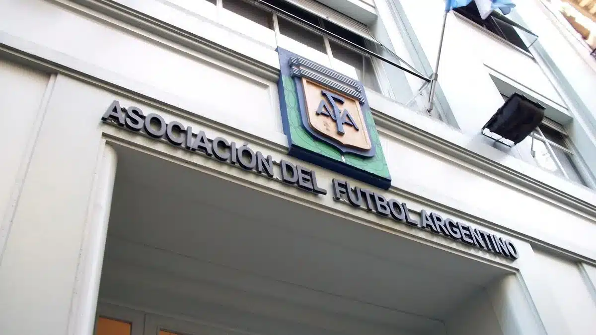 La AFA niega irregularidades contables y responde a la IGJ — Imagen 1