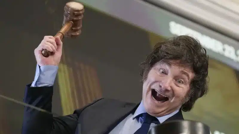 Desde que asumió Javier Milei, se perdieron unas 900 empresas por mes — Imagen 1