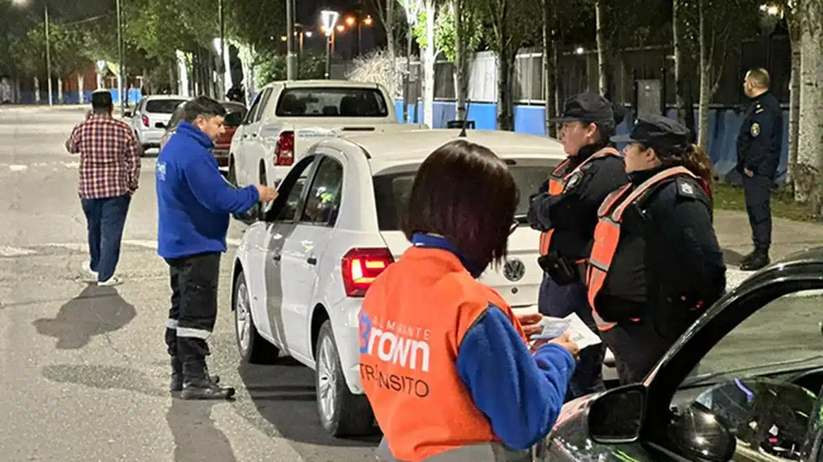 Reforzar seguridad en Almirante Brown — Imagen 1