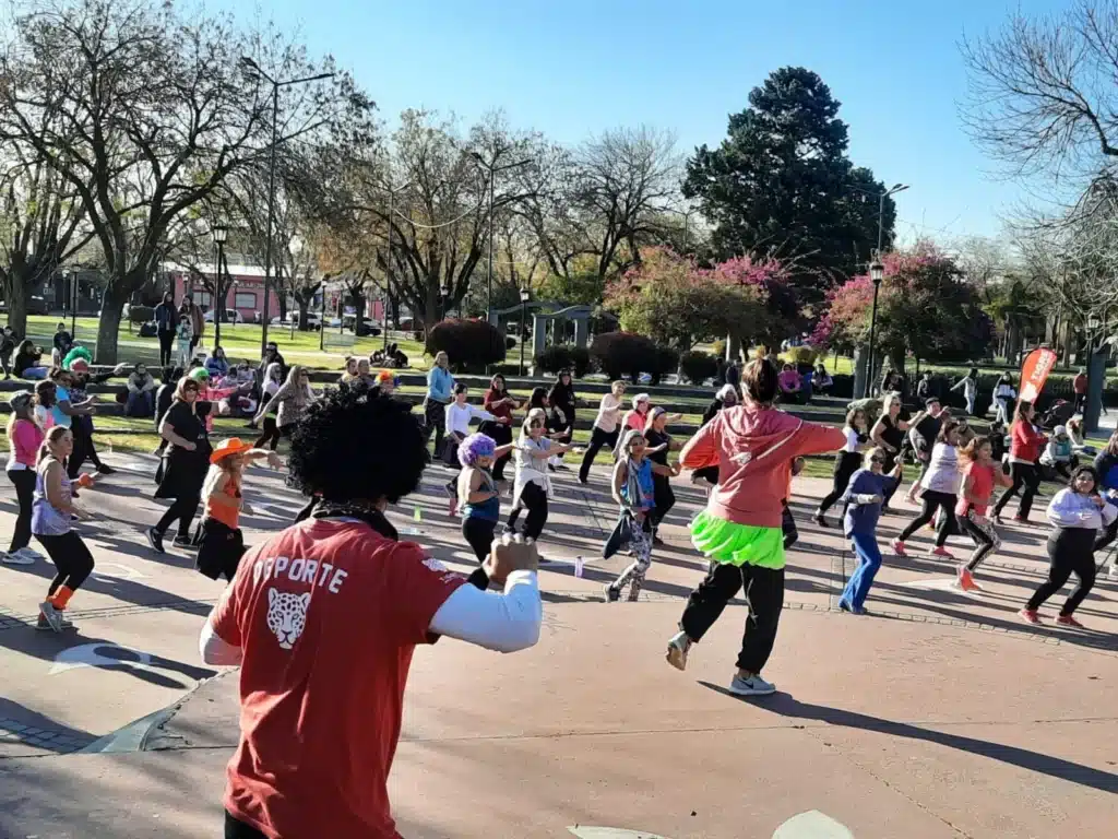 Plazas Activas: activación del cuerpo durante el verano en Tigre — Imagen 1