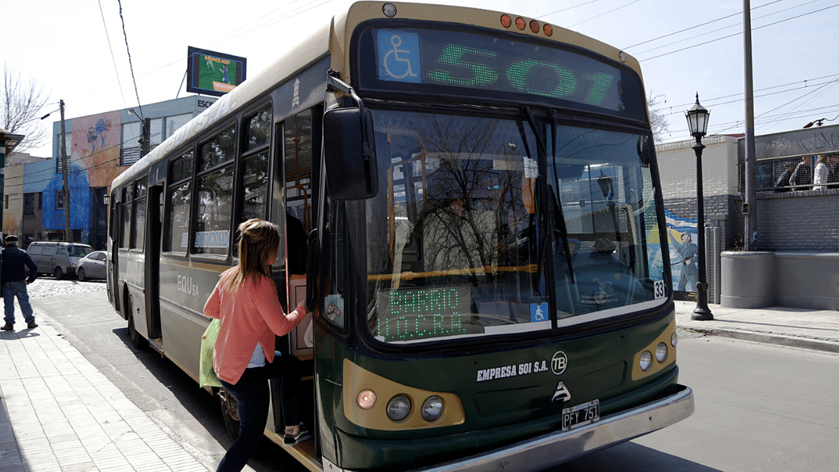 Almirante Brown: Abierta inscripción al Boleto Estudiantil 2026