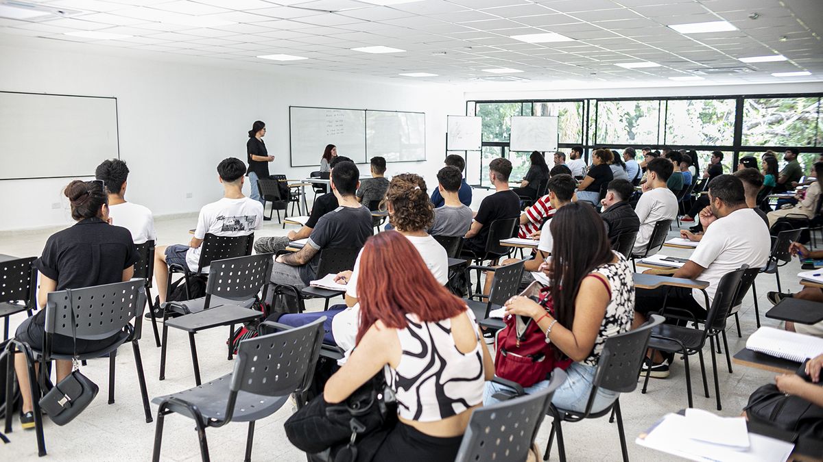 Almirante Brown: Diplomaturas virtuales de la UNaB