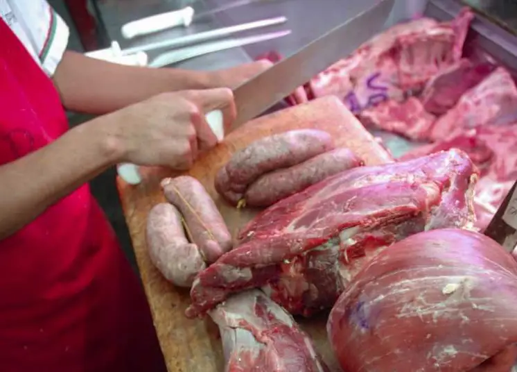 Cae el consumo privado: compra de carne baja 6,5%