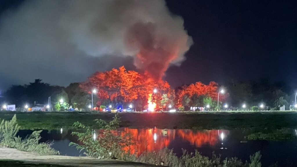 Incendio afectó local en San Vicente