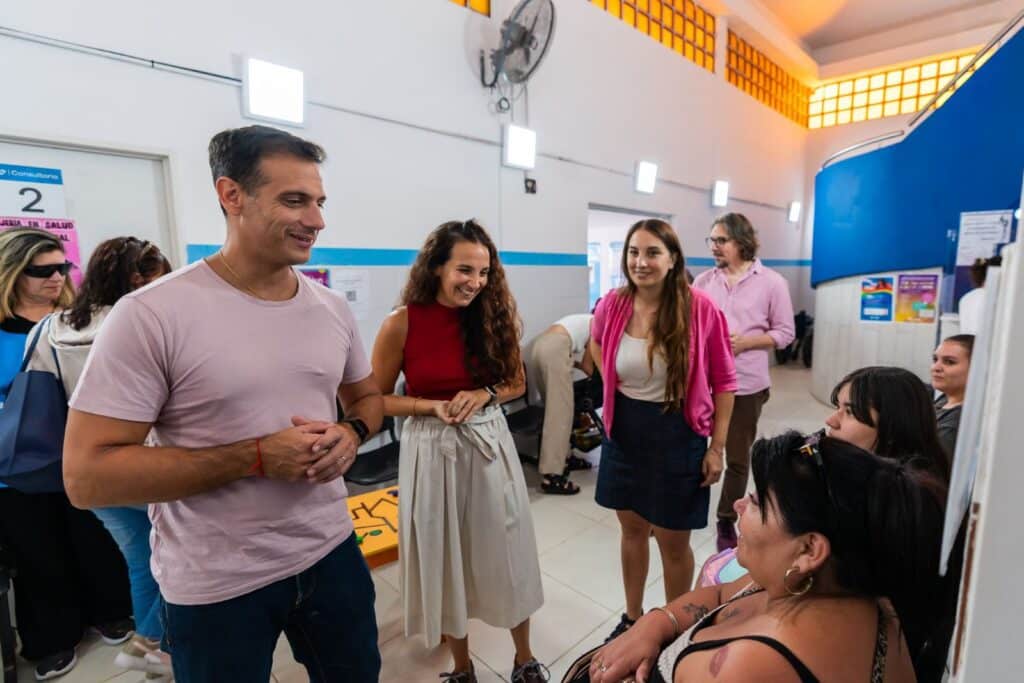 Julián Álvarez supervisó jornada de salud infantil en Lanús