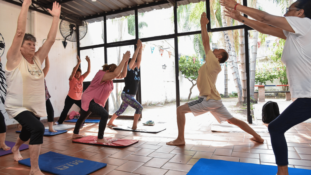 Yoga gratuito en Lomas: clase abierta y formación