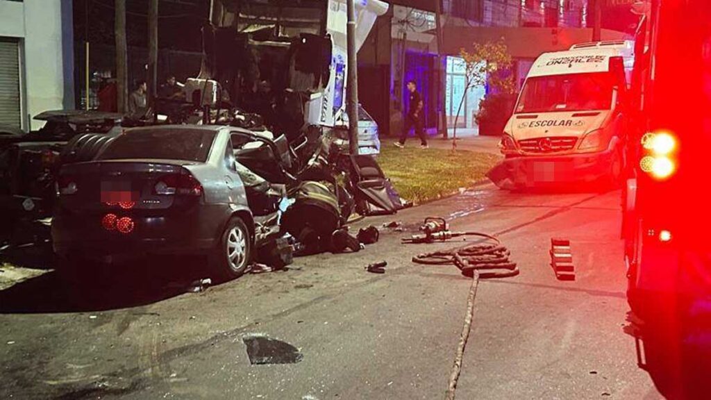 Adrogué: Tres heridos en fuerte choque