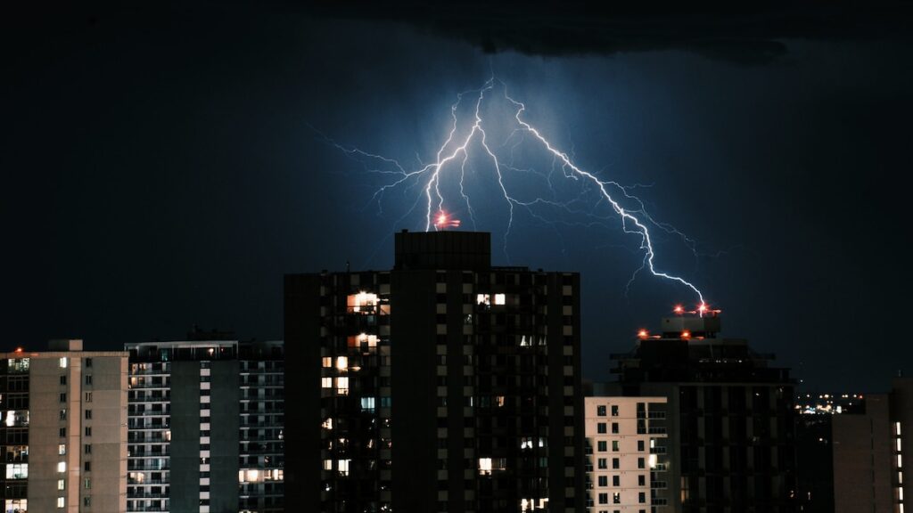 Alerta por 48 hs de lluvias intensas y actividad eléctrica