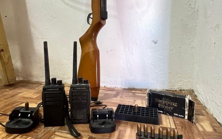 Allanamiento a tiros por homicidio en el Conurbano