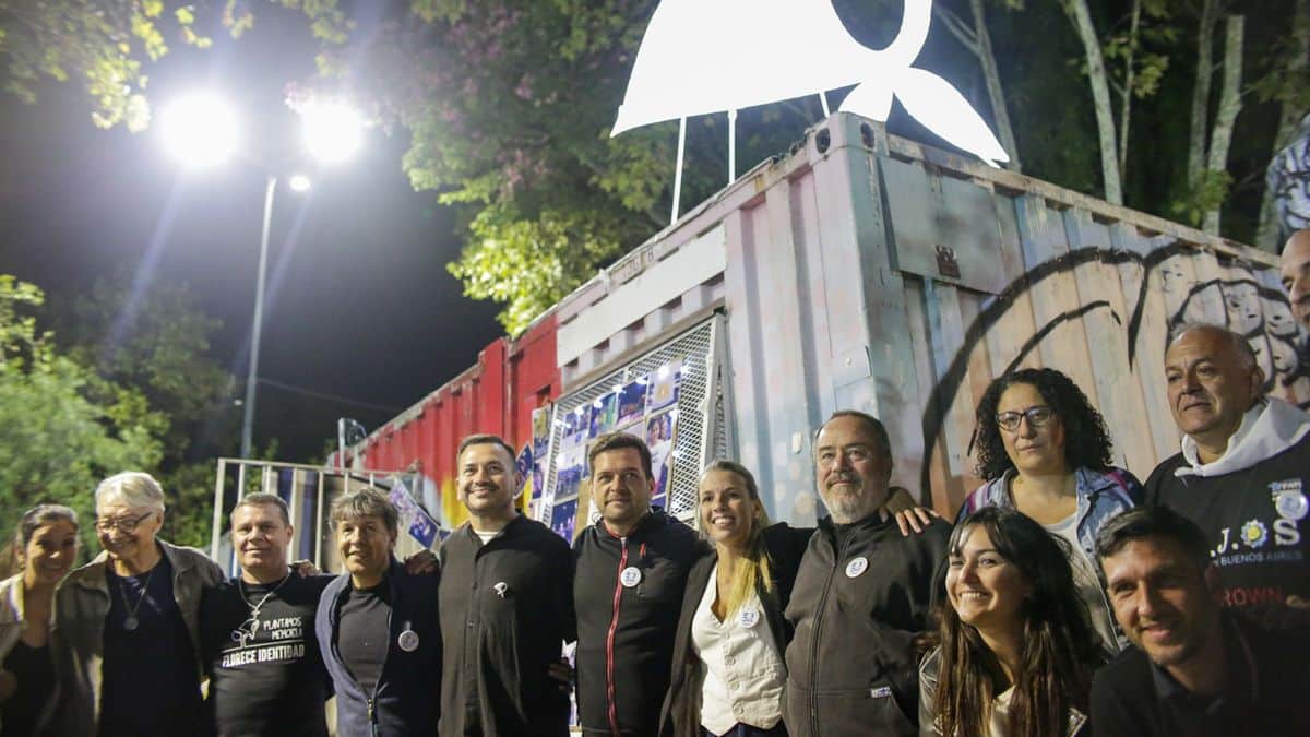 Almirante Brown: Vigilia por el 50° Aniversario del 24M