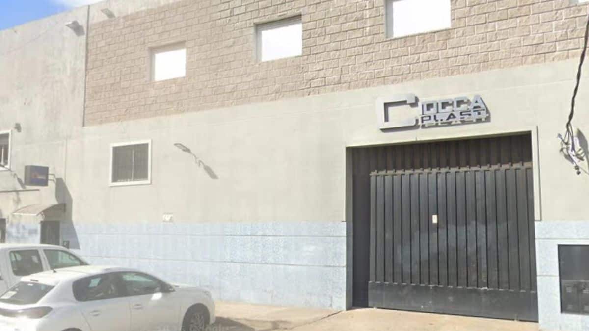 Banfield: empleados hallan fábrica cerrada y denuncian deuda