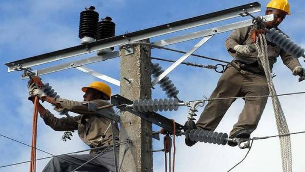 Cierra fábrica de aisladores en Esteban Echeverría