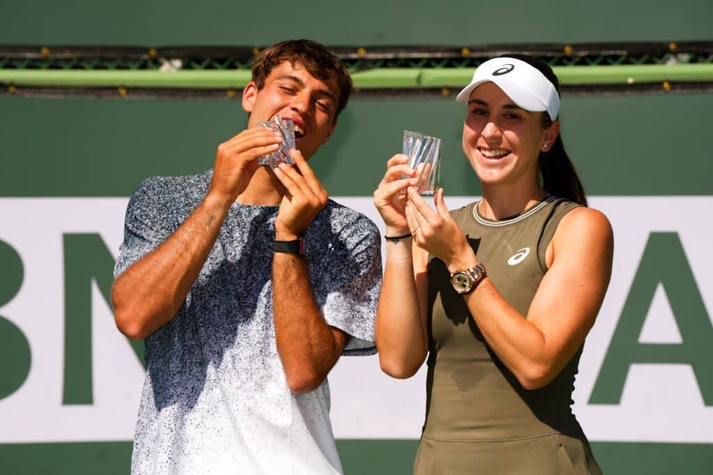 Cobolli y Bencic ganan el dobles mixto en torneo