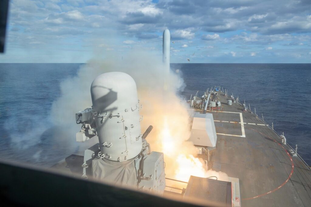 EEUU destruye instalaciones de la Guardia Revolucionaria