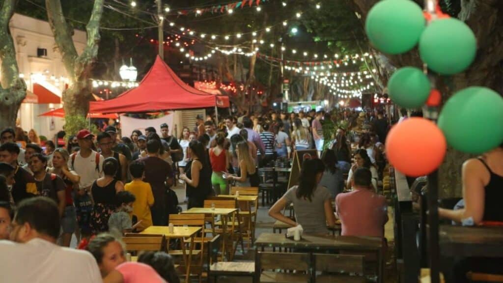 Feria, shows y gastronomía en Monte Grande