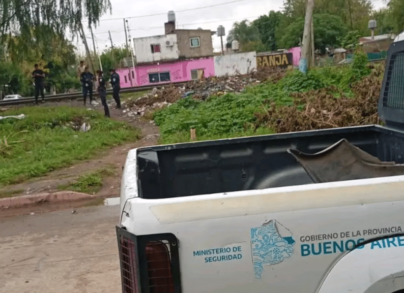 Hallazgo estremecedor en José C. Paz: Feto cerca del tren