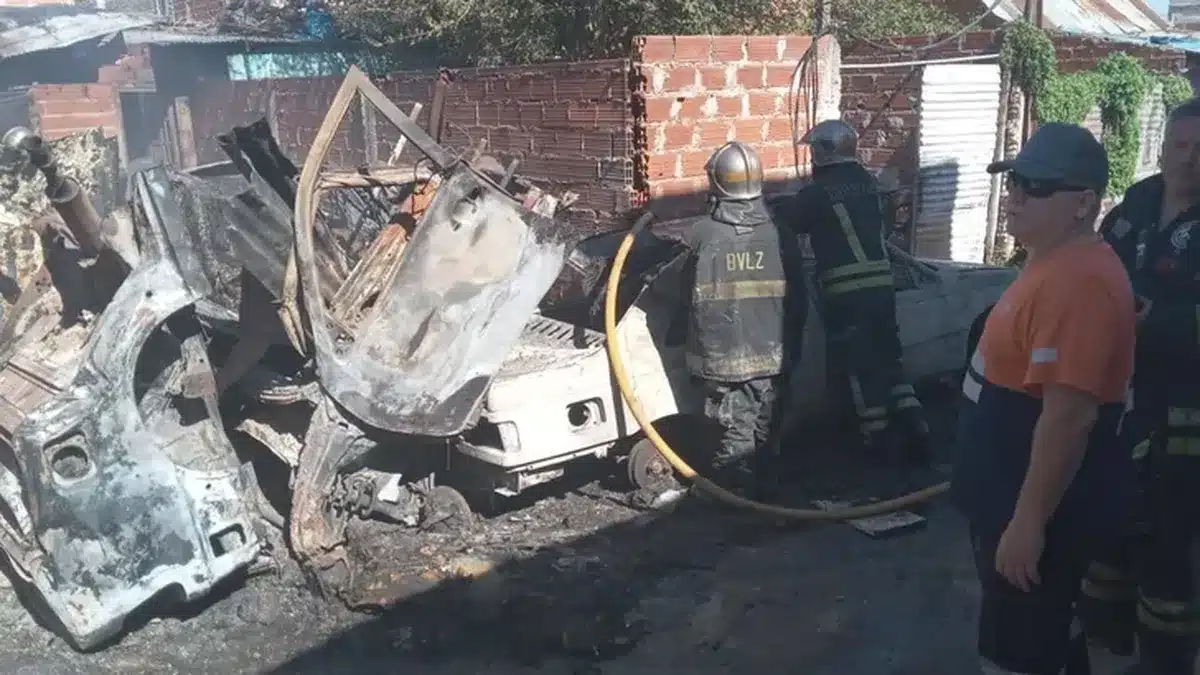 Incendio en Lomas de Zamora destruye tres viviendas