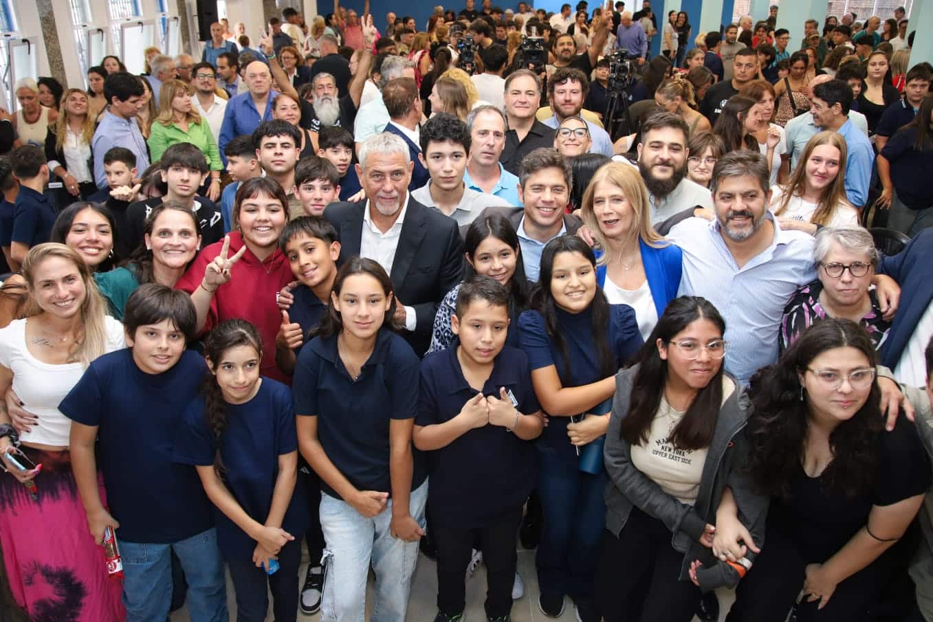 Kicillof y Ferraresi inauguran edificios escolares en Avellaneda
