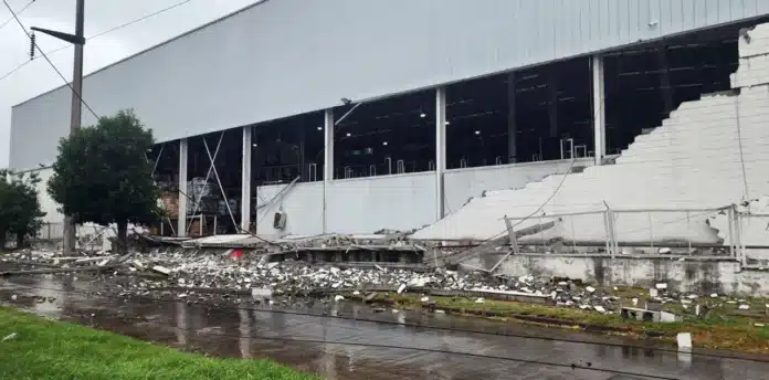Temporal en Moreno: empleado de Vital herido