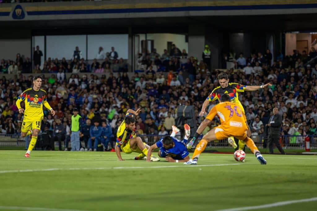 VAR decisivo: técnico del América critica arbitraje tras derrota