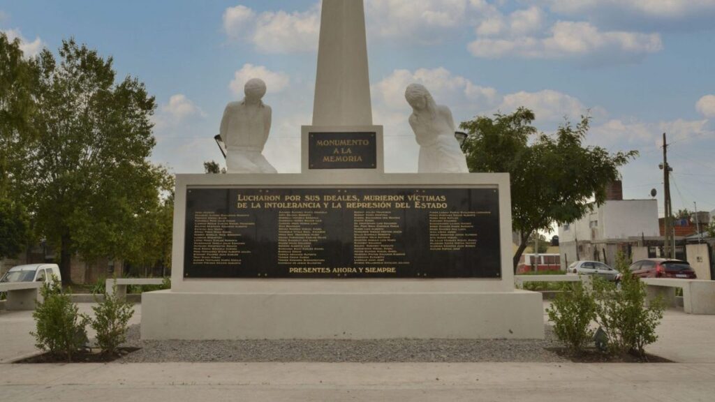 Vigilia en Esteban Echeverría por el 50° aniversario del golpe