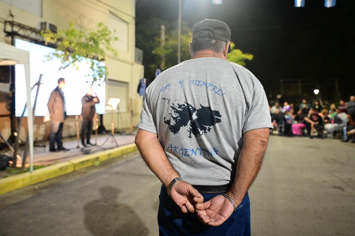 Vigilia por los Héroes de Malvinas en Gualeguaychú