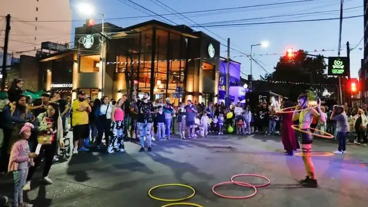 Vuelve Paseo Lomitas con shows y gastronomía