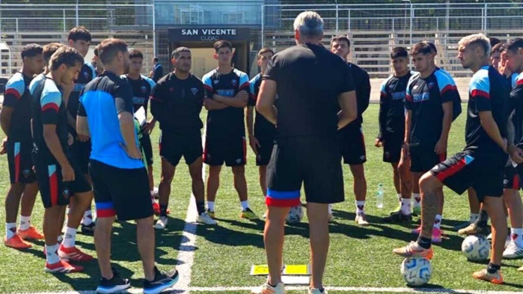 Brown de Adrogué busca sumar ante Liniers