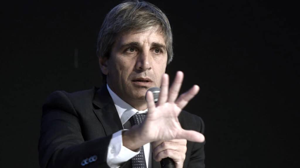 Caputo anticipa posible suba de inflación en marzo