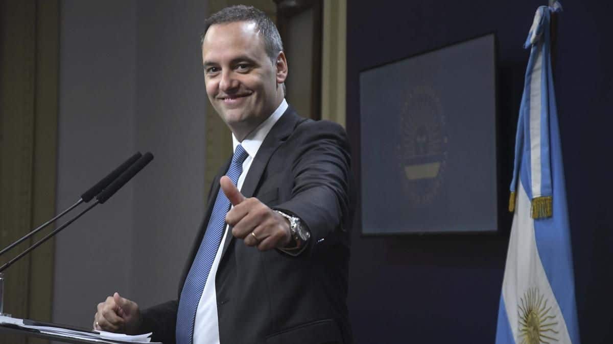 Caso Adorni: Escribana Declarará por Propiedades No Declaradas