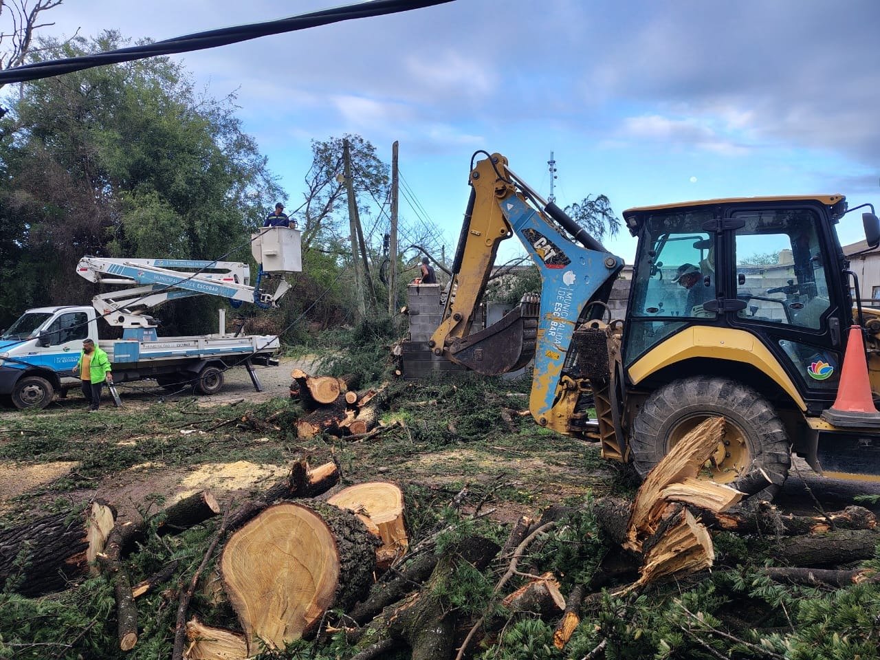 Escobar: 1500 agentes en las calles tras el temporal